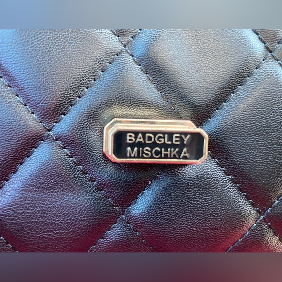 Badgley Mischka Purse NWT Black and gold. - Picture 4 of 5